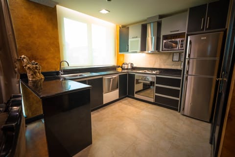 2 Bedrooms Balcony Suite | Private kitchen | Full-size fridge, microwave, stovetop, dishwasher