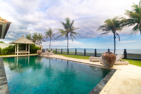 Four Bedroom Beach Front Villa with Private Pool - Sunrise | Beach/ocean view