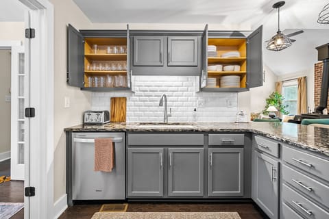 All utensils ready for guest to use