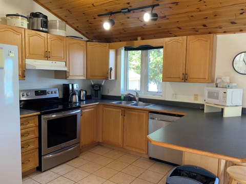 Standard Cottage, 3 Bedrooms, Lake View (Dryden Cottage #40) | Private kitchen | Microwave, coffee/tea maker, electric kettle