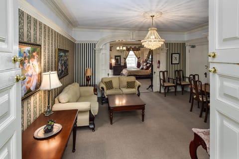 Suite 200: The Senators Suite | Premium bedding, pillowtop beds, individually decorated