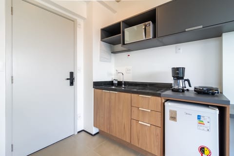 Exclusive Studio | Private kitchen | Mini-fridge, stovetop, espresso maker