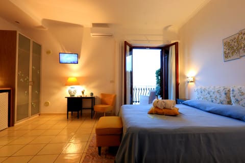 Panoramic Room, 1 Queen Bed, Balcony, Sea View | Free WiFi