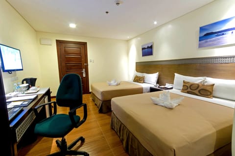 Deluxe Room, 2 Twin Beds | Minibar, in-room safe, desk, free WiFi