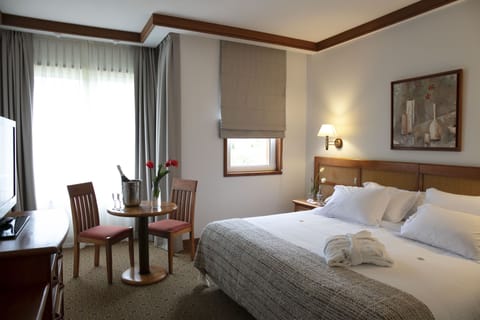 Standard Single Room | Premium bedding, down comforters, pillowtop beds, minibar