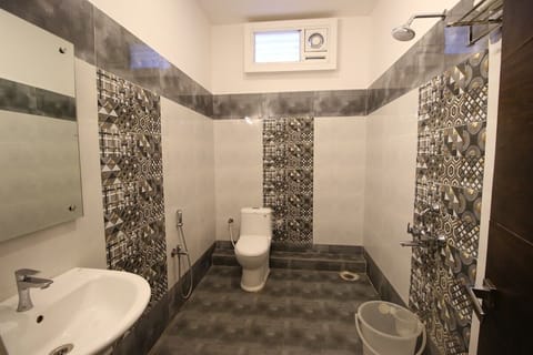 Premium Room | Bathroom