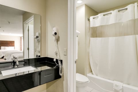 Family Room | Bathroom | Shower, hair dryer, towels