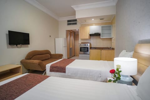 Standard Double or Twin Room | In-room safe, iron/ironing board, free WiFi