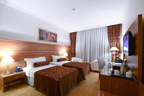 Standard Double or Twin Room | In-room safe, iron/ironing board, free WiFi