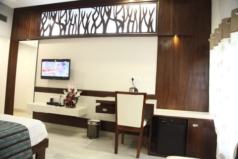 Club Room | Room amenity