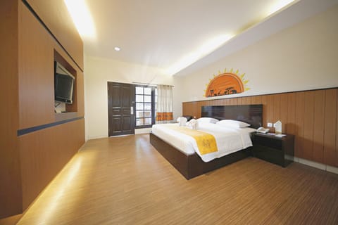 Cendrawasih Deluxe Double or Twin Room | In-room safe, desk, free WiFi, bed sheets