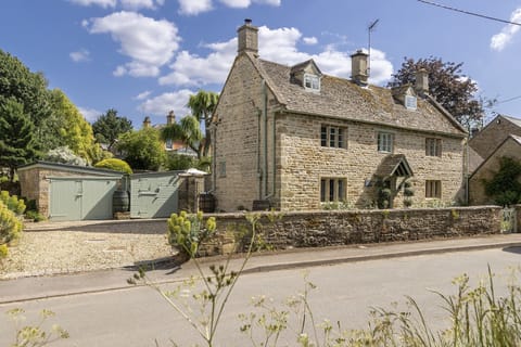 Glebe Cottage- StayCotswold