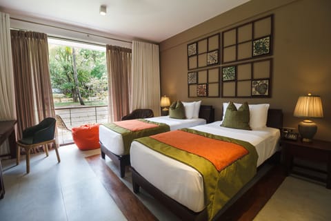 Deluxe Room | Premium bedding, minibar, in-room safe, desk