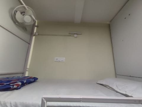 Basic Shared Dormitory | Free WiFi