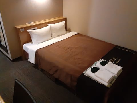 Economy Double Room | Down comforters, desk, laptop workspace, free WiFi