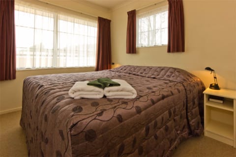 Apartment, 1 Bedroom, Balcony (Room 806 or 807) | Premium bedding, in-room safe, iron/ironing board, free WiFi