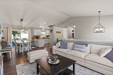 Upstairs Living Area