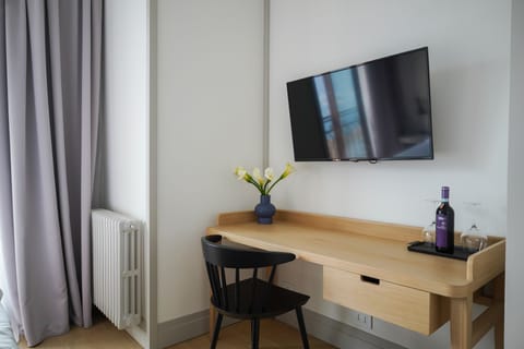 Double Room, Lake View | Premium bedding, down comforters, individually decorated