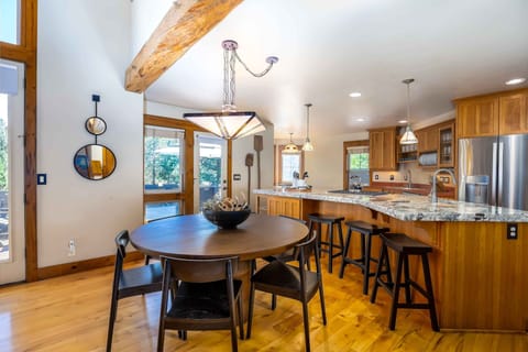 Dining and Kitchen Bar