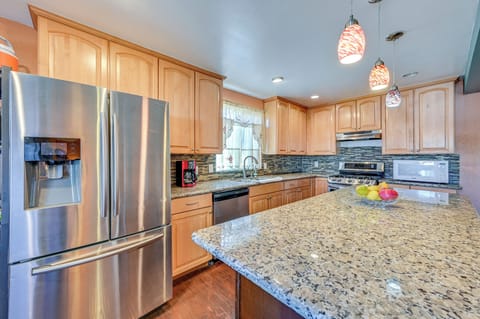 House (4 Bedrooms) | Interior