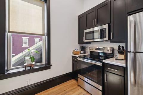 Apartment (1 Bedroom) | Private kitchen | Microwave, oven, stovetop, dishwasher