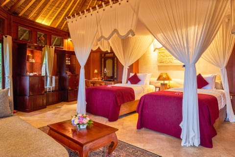 Deluxe Spa Villa | Minibar, in-room safe, individually decorated, individually furnished
