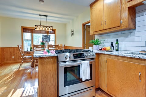 House (2 Bedrooms) | Private kitchen | Microwave, oven, stovetop, dishwasher