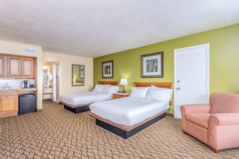 Studio Suite, 2 Queen Beds, Pool View | Hypo-allergenic bedding, in-room safe, desk, blackout drapes
