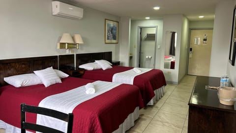 Standard Room, 1 Queen Bed | Hypo-allergenic bedding, desk, laptop workspace, bed sheets