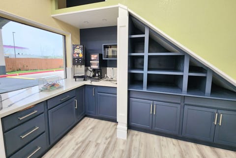 Free daily on-the-go breakfast