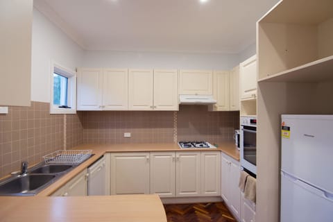 Three Bedroom Townhouse | Private kitchen | Coffee/tea maker, electric kettle, toaster