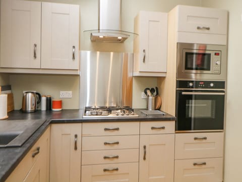 Fridge, dishwasher, electric kettle, toaster