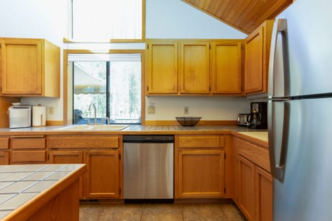 Kitchen - Main Level