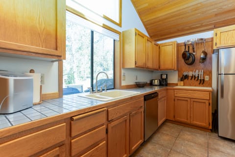 Kitchen - Main Level