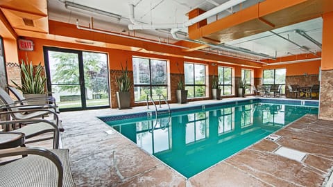 Indoor pool, open 10:00 AM to 10:00 PM, sun loungers
