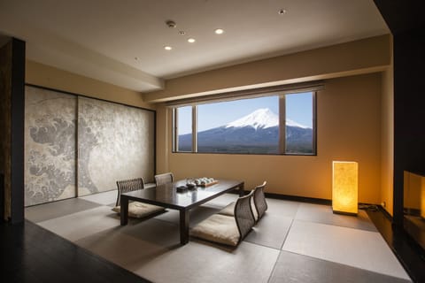 Superior Luxury Suite - Mt. Fuji View | Mountain view