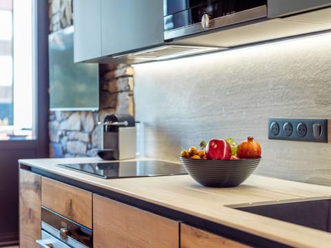 Countertop, Cabinetry, Property, Tap, Kitchen, Kitchen Sink, Interior Design, Sink, Building