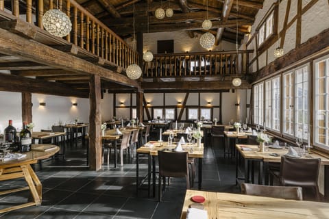 2 restaurants, breakfast, lunch, dinner served; German cuisine