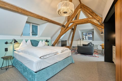 Studio (Limmathof Baden Hotel & Novum Spa Limmatpromenade 28, CH-5400 Baden) | Minibar, in-room safe, desk, iron/ironing board