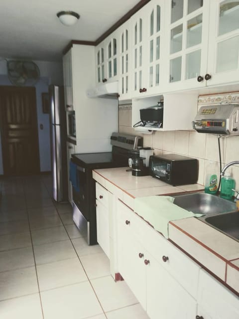 Room, 1 Bedroom, Smoking, Patio | Private kitchen