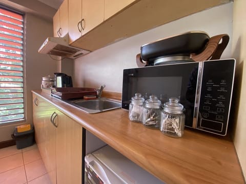 Comfort Studio, 1 Bedroom | Private kitchen | Mini-fridge, microwave, electric kettle, rice cooker