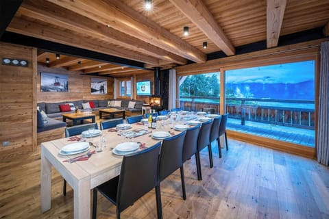 Step out onto our expansive balcony through sliding doors and let your eyes feast on uninterrupted scenic mountain views.