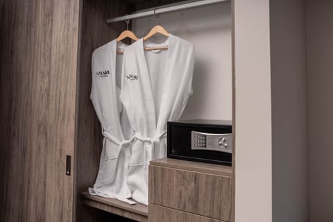 Premium Room, Kitchenette | Wardrobe