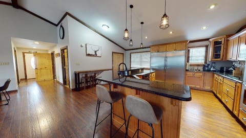 Perfect for casual dining, meal prep, or morning coffee chats