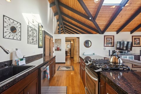 Indoors, Floor, Flooring, Hardwood, Kitchen