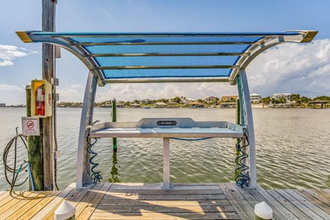 Fish Cleaning Station