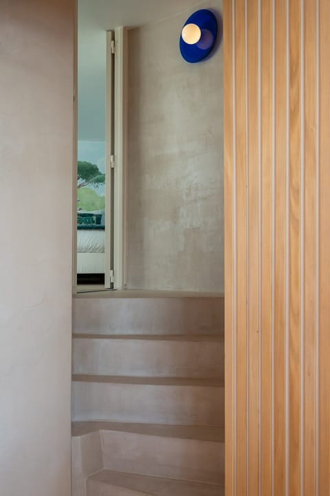 Access to duplex - Bedroom and bathroom 1 