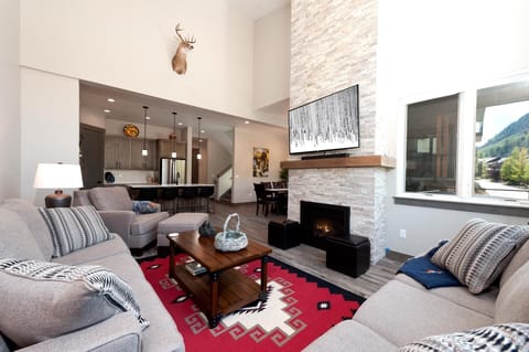 Main Living Space - TV, Gas Fireplace and Deck with Private Hot Tub and BBQ Grill