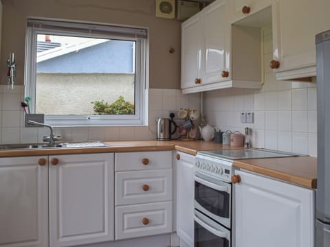 Kitchen | Maes Dyfed, St Davids