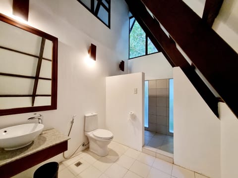 Family Villa | Bathroom | Shower, eco-friendly toiletries, hair dryer, slippers